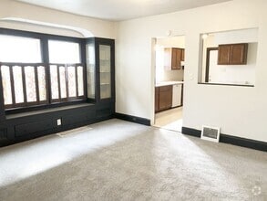 Building Photo - 9206 Vineyard Ave