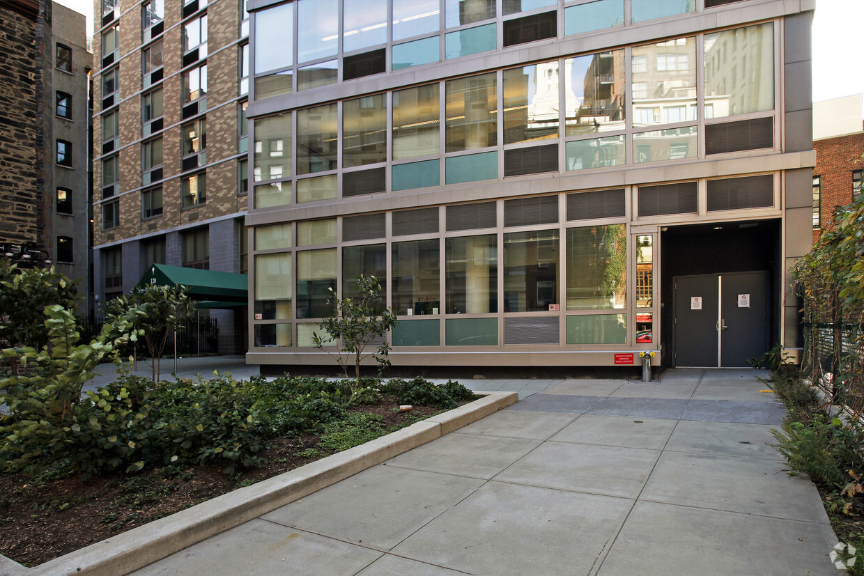 Building Photo - Founders Hall