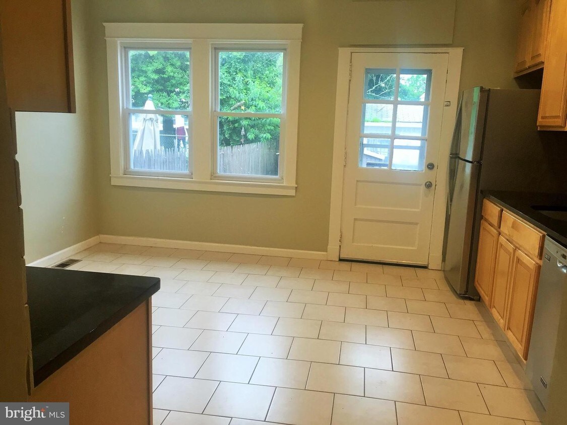 Foto principal - 1517 Wilson Ave