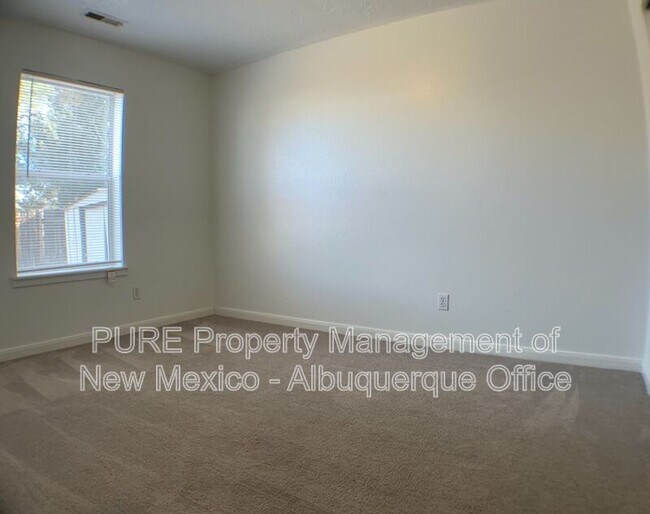 Foto del edificio - 334 Kittell Loop