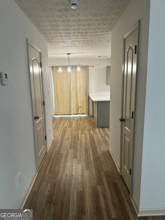 Foto del edificio - 3022 Fields Dr