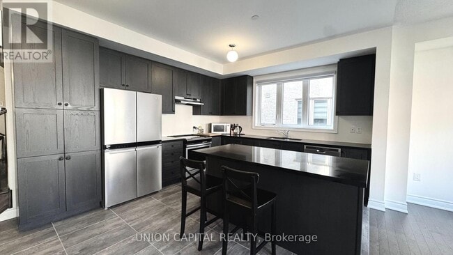 Photo du bâtiment - 63 Erintol Way