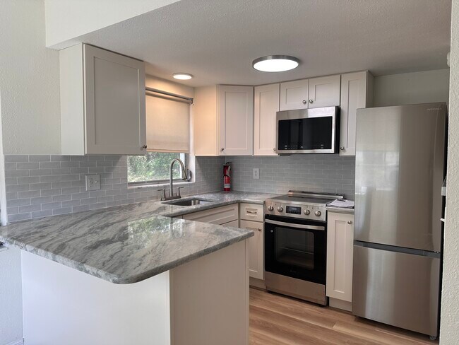 Foto del edificio - 224 Pleasant Grove Rd