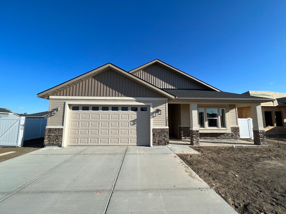 1377 Blue Grouse Way, Twin Falls, ID 83301 House Rental in Twin Falls