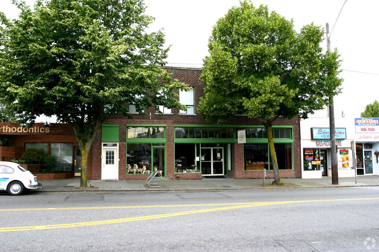 Primary Photo - 2611 California Ave SW