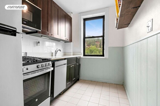 Building Photo - 110 15th St