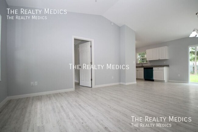 Building Photo - 6567 NW 61st Ln