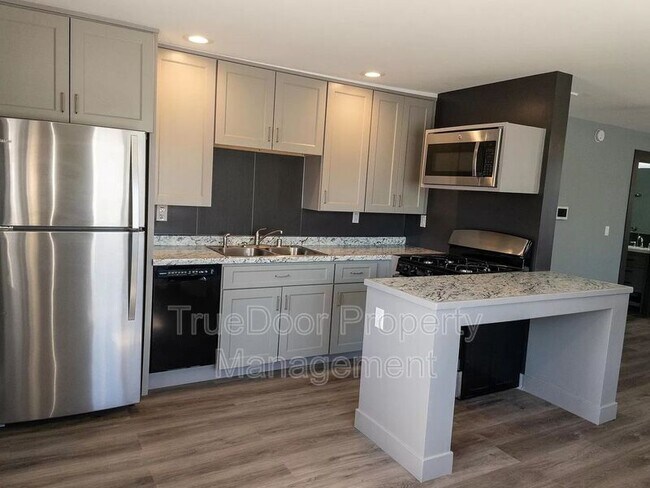 Foto del edificio - 1780 Anaheim Avenue
