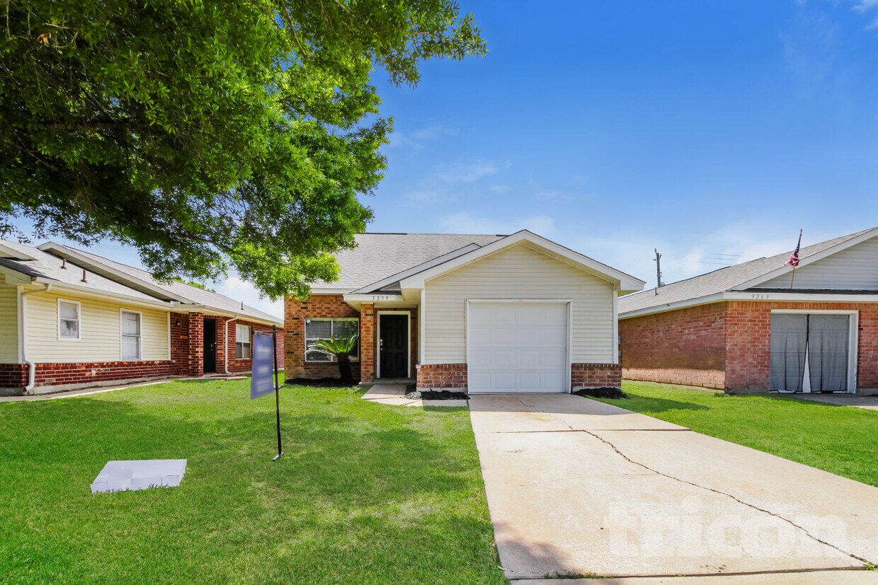 Foto principal - 3259 Jorns St