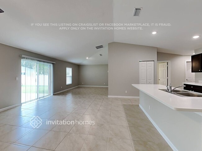 Foto del edificio - 1659 SW Realty St