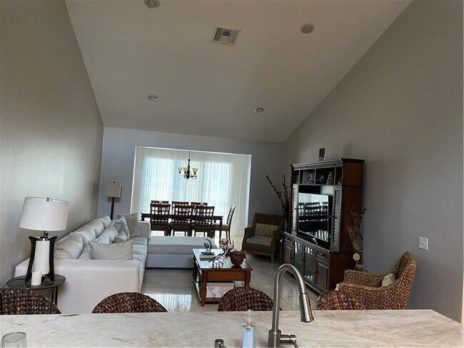 Foto del edificio - 10474 Lake Vista Cir