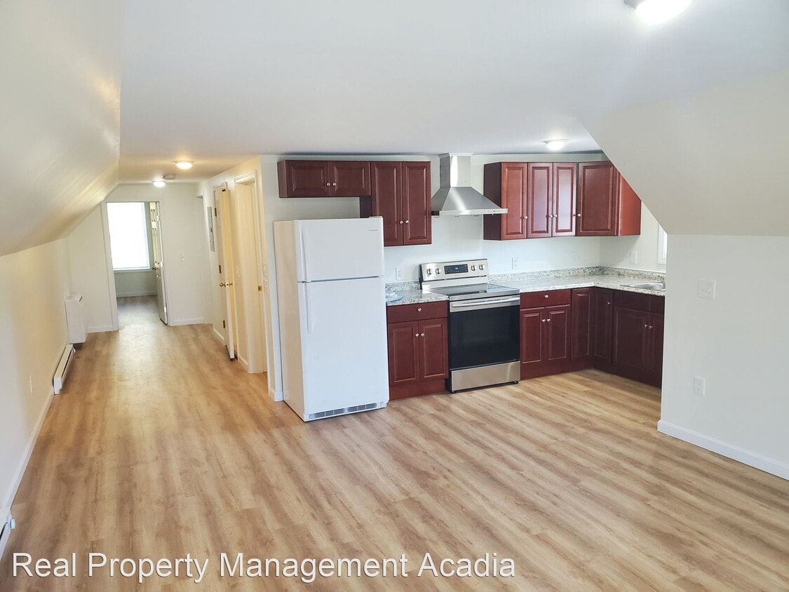 Primary Photo - 2 br, 1 bath House - 330 Water St. Unit D