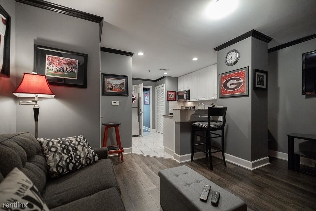 Foto principal - 1 br, 1 bath Condo - 250 W Broad St Apt 530