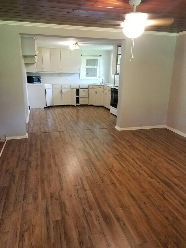 Building Photo - 51 Harris Cir