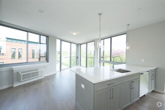Building Photo - 461 Newark Ave