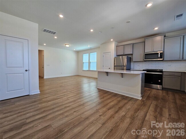 Foto del edificio - 1027 S Point Rd