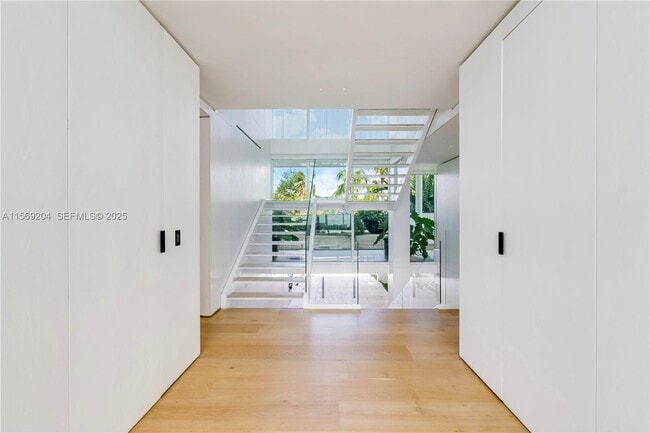 Foto del edificio - 440 S Mashta Dr