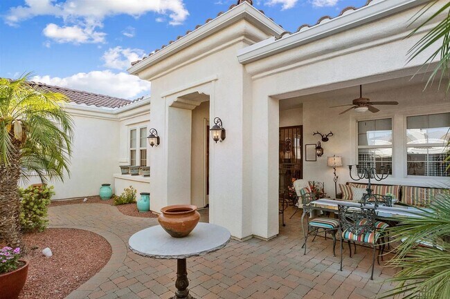 Foto del edificio - 12944 W Quinto Dr