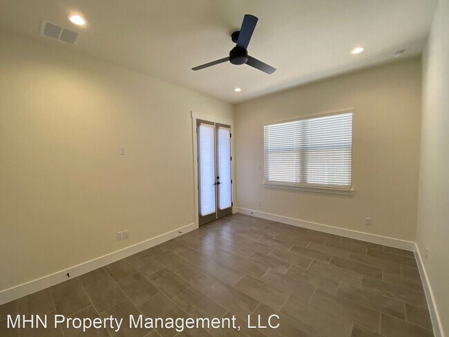 Building Photo - 4 br, 3.5 bath House - 110 Haywood Ave
