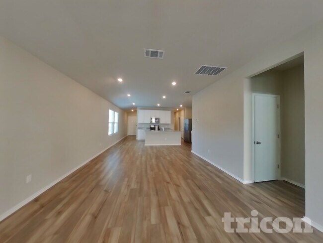 Foto del edificio - 3525 Stride Ln