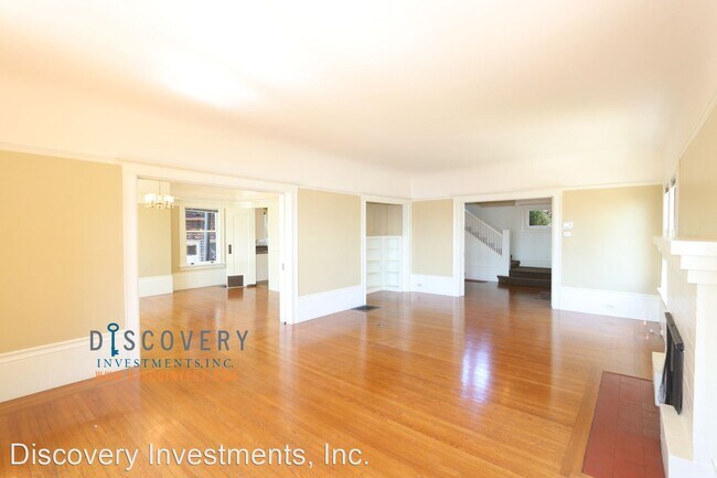 Building Photo - 4 br, 2.5 bath House - 1308 Arch St.