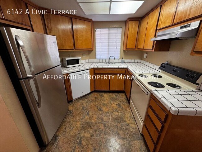 Foto del edificio - 6142 Civic Terrace Ave