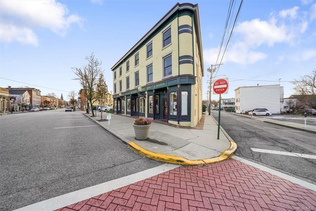 20 Walker St Unit 1, Goshen, NY 10924 Room for Rent in Goshen, NY