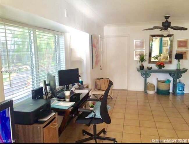 Foto del edificio - 1 br, 1 bath Apartment - 230 Hendricks Isle