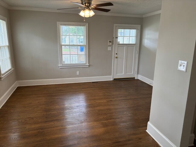 Building Photo - 106 Willborough Ave