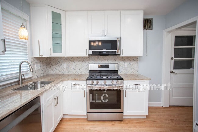 Building Photo - 196 Munger Ave