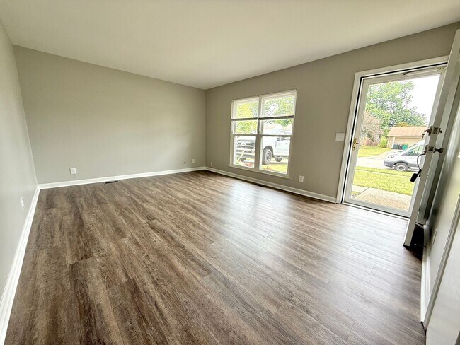 Foto del edificio - 575 W Market St