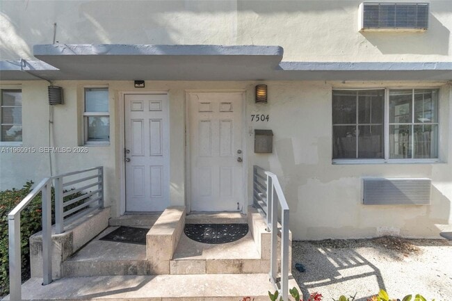 Building Photo - 503 75th St