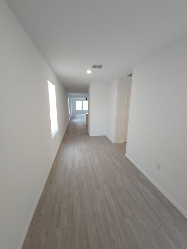 Foto del edificio - 2 weeks free Rent! Mission Del Lago- South of San Antonio, Tx