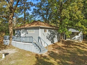 Building Photo - 5958 Skylane Dr