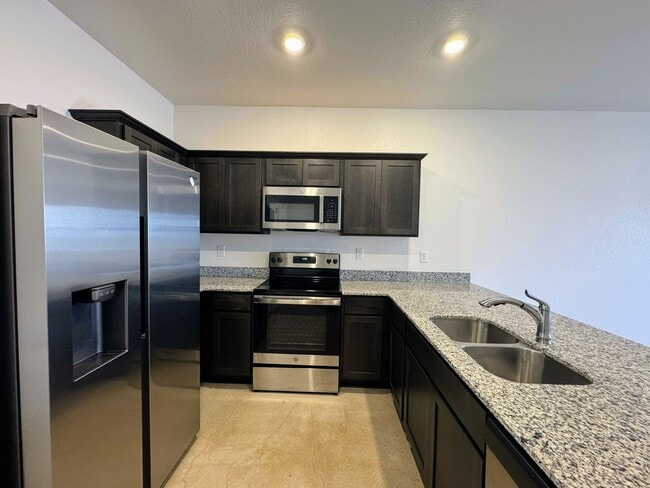 Building Photo - 1206 Lehmann Dr