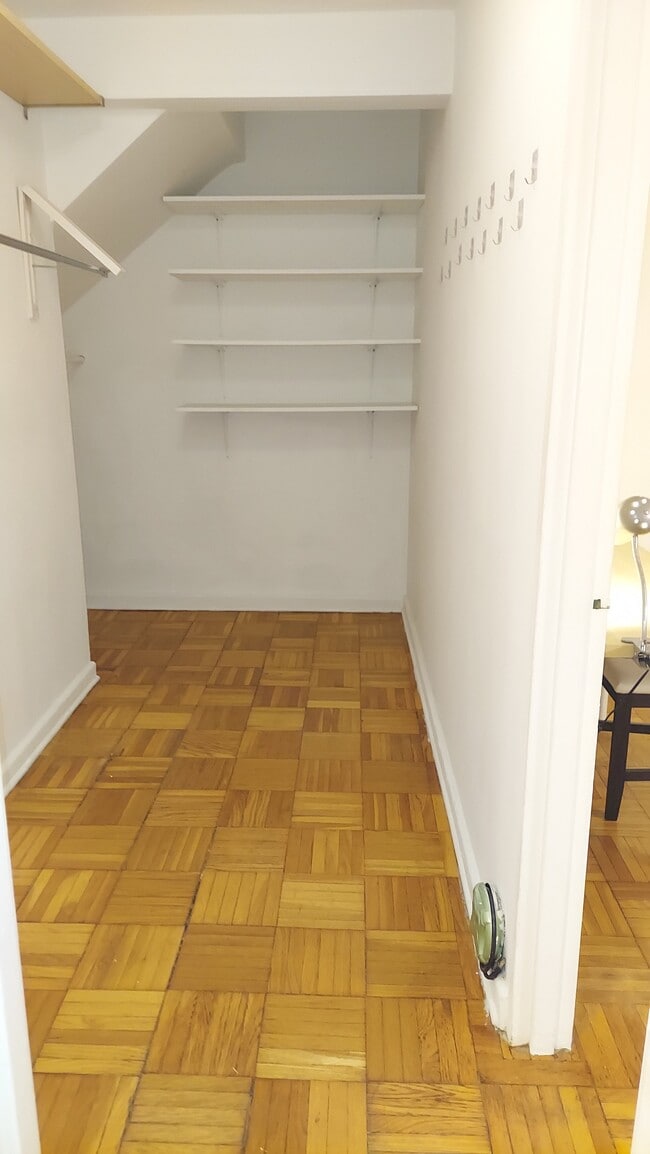 Foto del edificio - 2141 I St NW