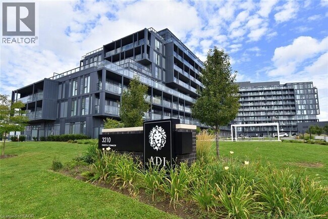 Photo du bâtiment - 3200 Dakota Cmn