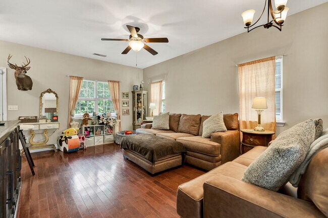 Foto del edificio - 122 Neely Cir NE