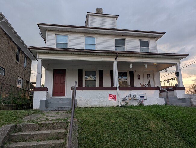 Foto del edificio - 635 Pritz Ave