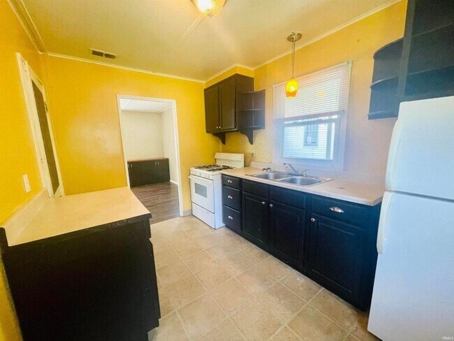 Foto del edificio - 416 S Eastside Dr