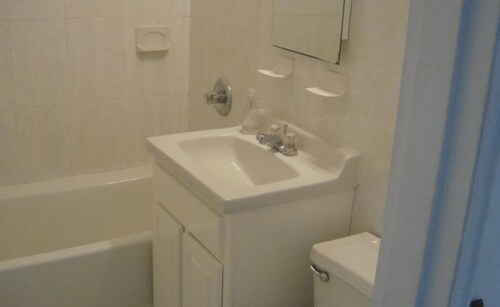 Foto del edificio - 88 W 12th St