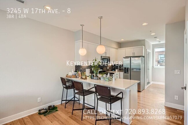 Building Photo - Stunning 3-Bedroom Townhouse with Spectacu...