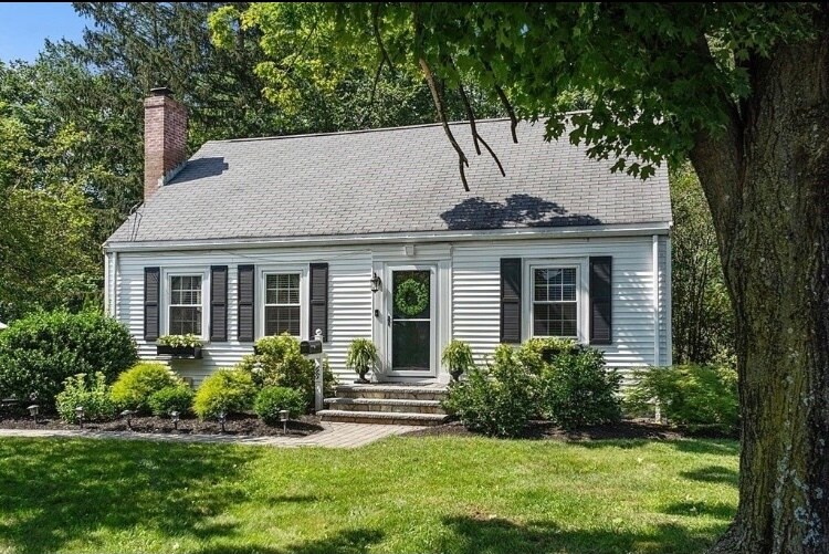 Primary Photo - 115 Salem End Rd