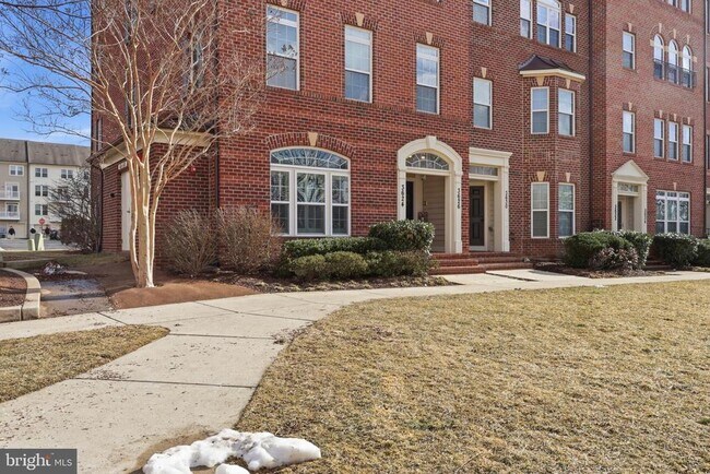 Foto del edificio - 3624 SPRING Ln