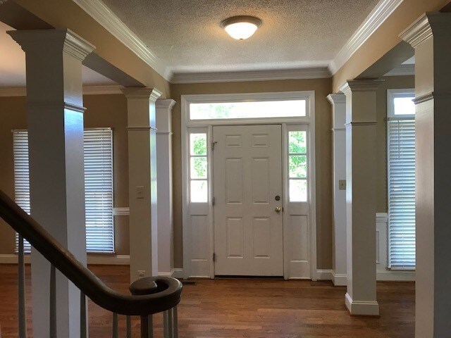 Building Photo - 20443 Willow Pond Road