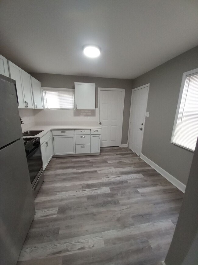 Foto del edificio - 3 Bedroom Home on a Quiet Block