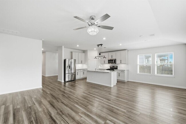 Foto del edificio - 424 Windy Reed Rd