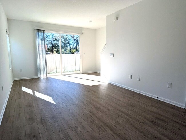 Building Photo - BRAND NEW 3 Bedroom, 2.5 Bath Townhome located on the Westside - CLOSE TO NAS JAX, RESTAURANTS, S...