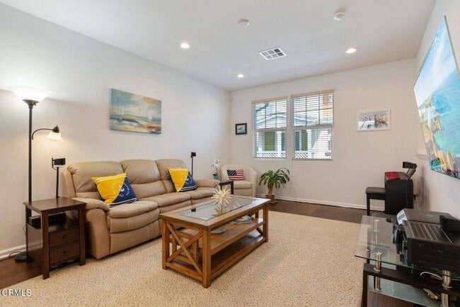 Building Photo - 3761 Islander Walk