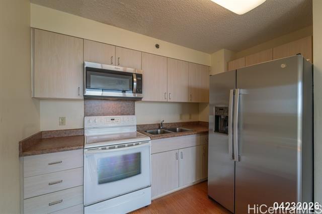Building Photo - 94-302-302 Paiwa St